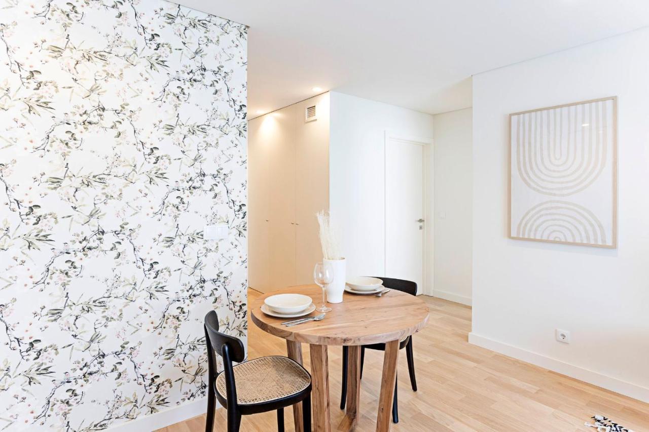 Paraíso 2m W/ Ac&balcony By Lovelystay Apartamento Porto
